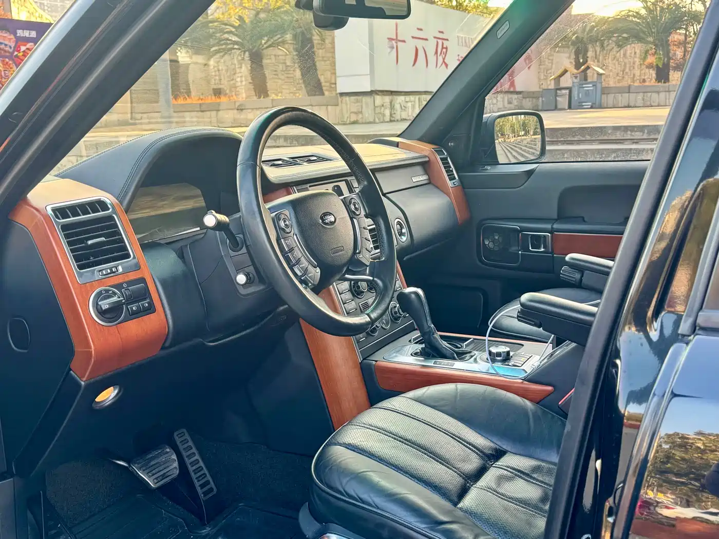 Land Rover Range Rover 2012 5.0 SC V8 фото 6