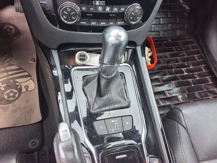 Peugeot 508 2013 2013 2.3L Roland Garros Edition