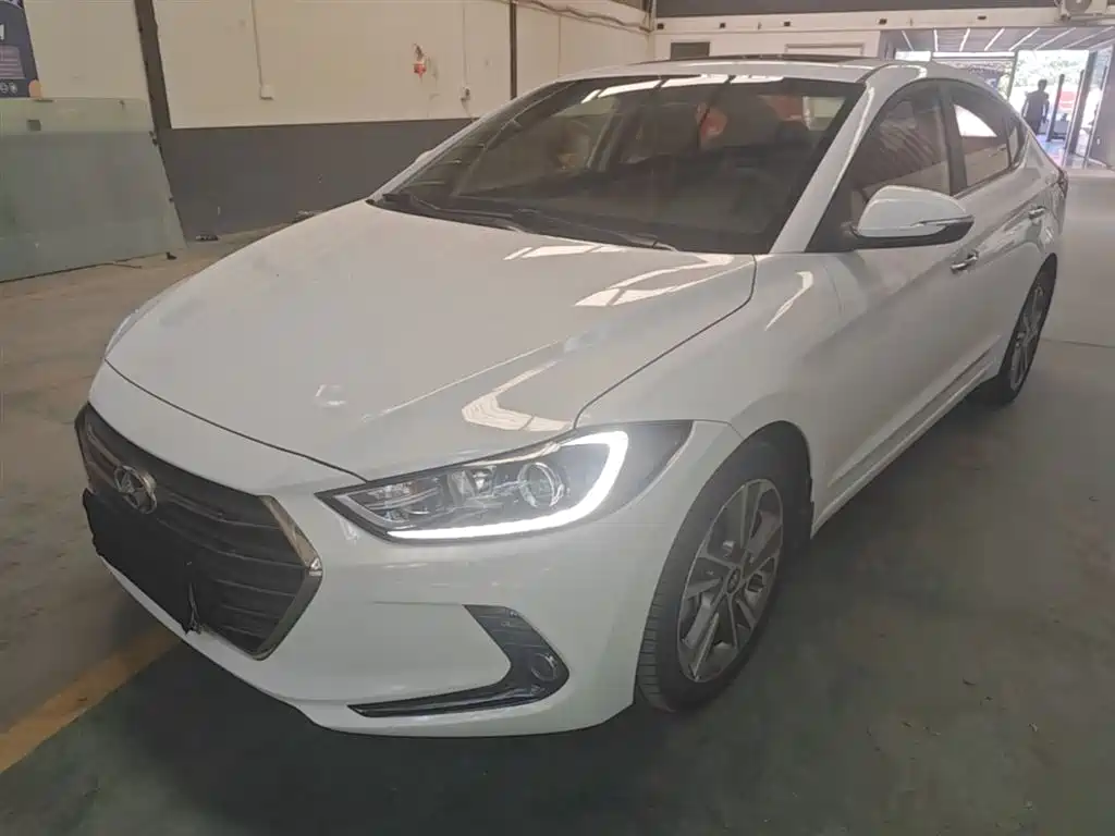 Hyundai Elantra 2016 Model 1.6L Automatic Smart Elite фото 2