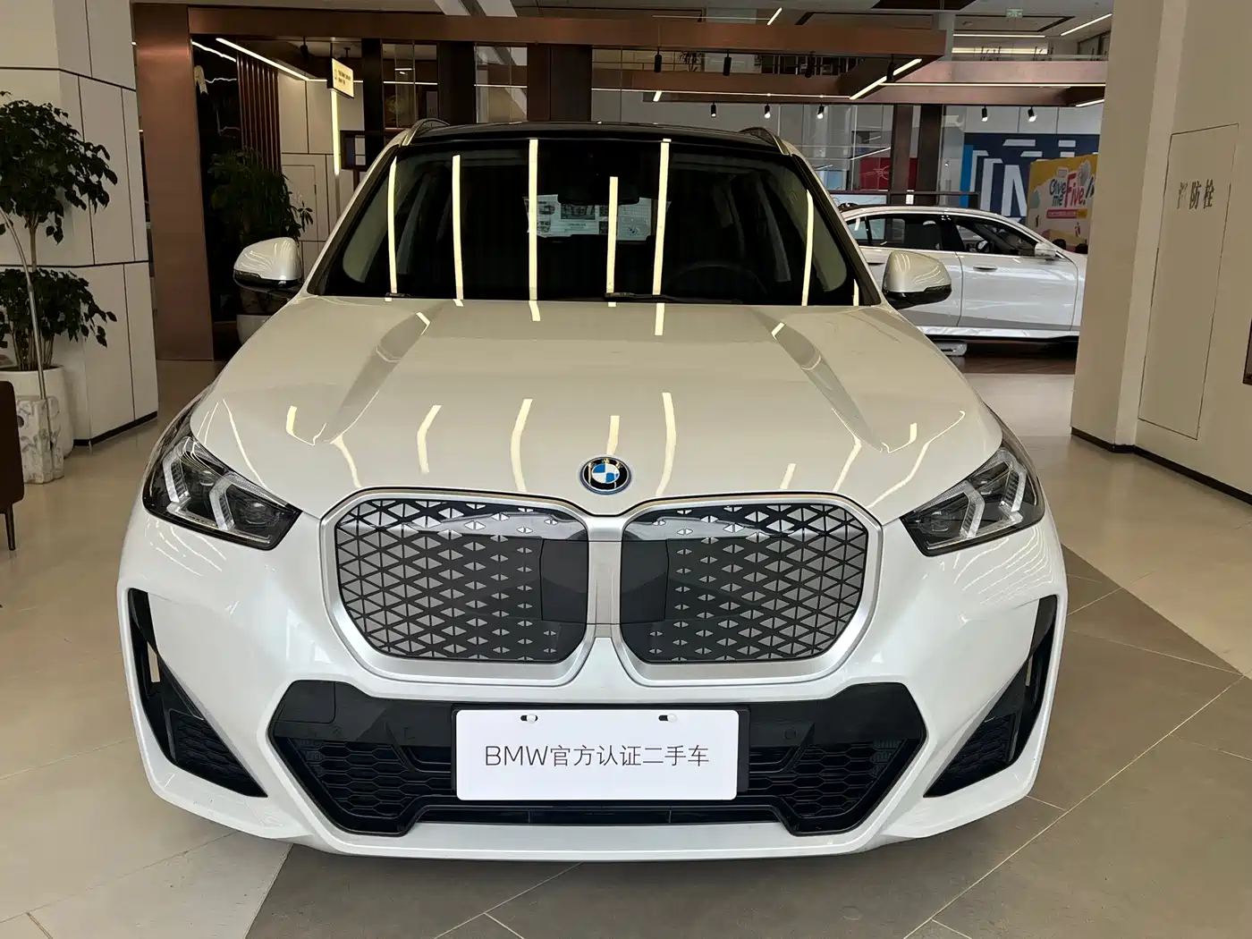 BMW iX1 2025 eDrive25L M Sport Package фото 2