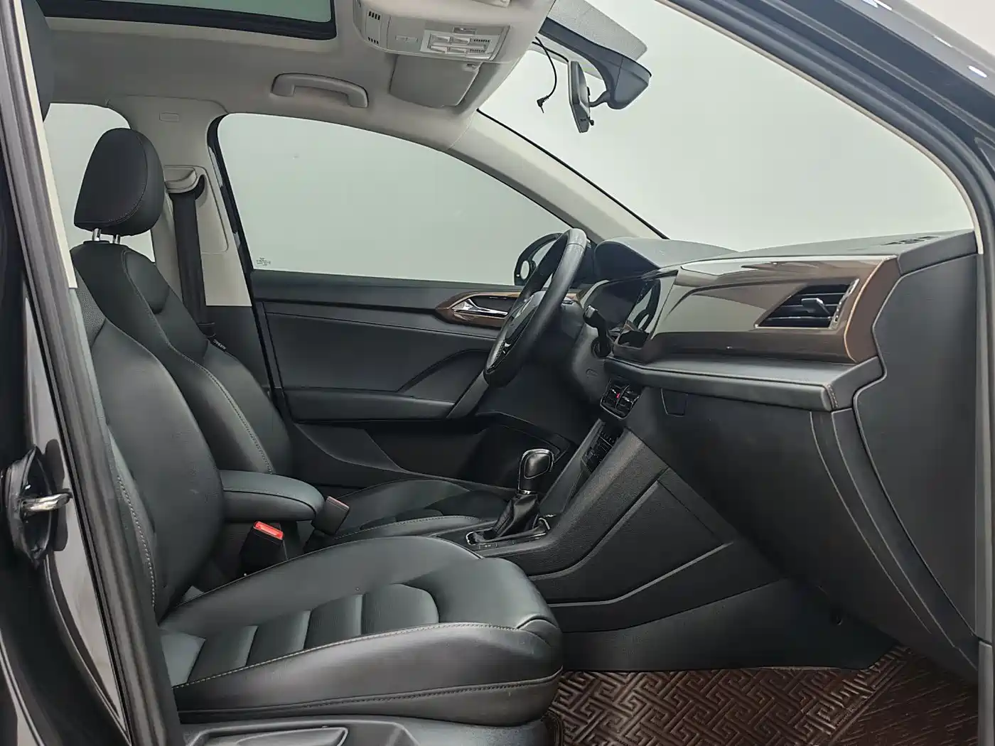Volkswagen Tharu 2021 280TSI 2WD Luxury Plus фото 9