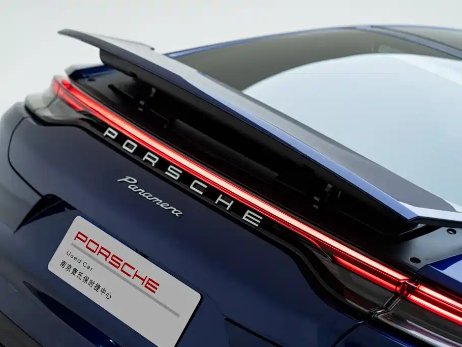 Фото 7 - Porsche Panamera