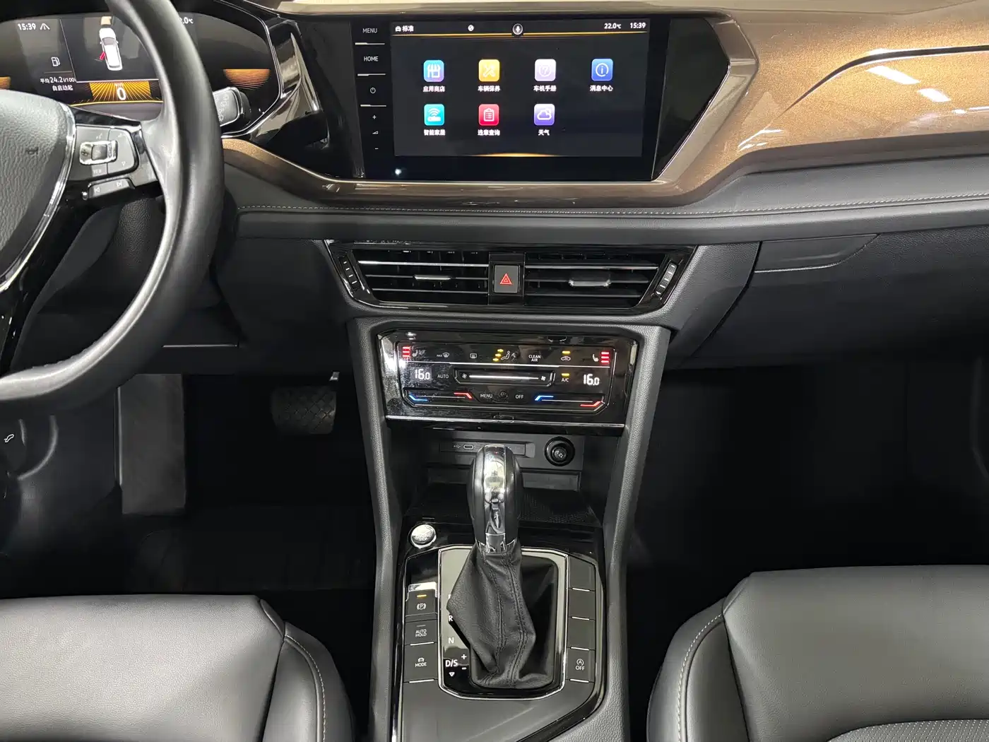 Volkswagen Tharu 2022 280TSI FWD Luxury Edition фото 12