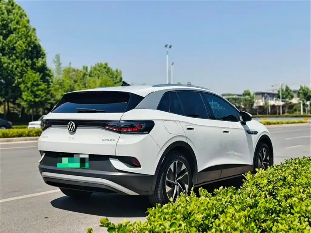 Volkswagen ID.4 CROZZ 2022 Standard Range PURE Edition фото 7