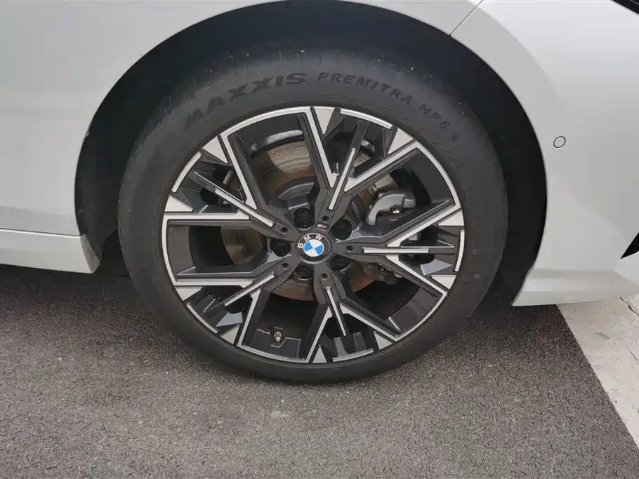 BMW 2 Series 2025 225L M Sport Package фото 6