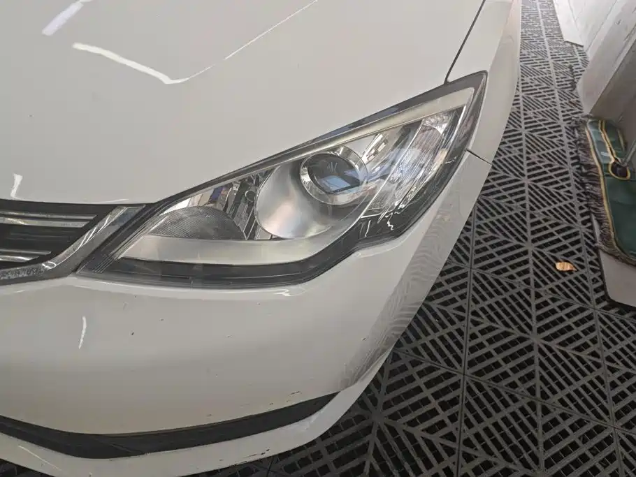 Roewe 360 2015 2015 1.5L Automatic Luxury