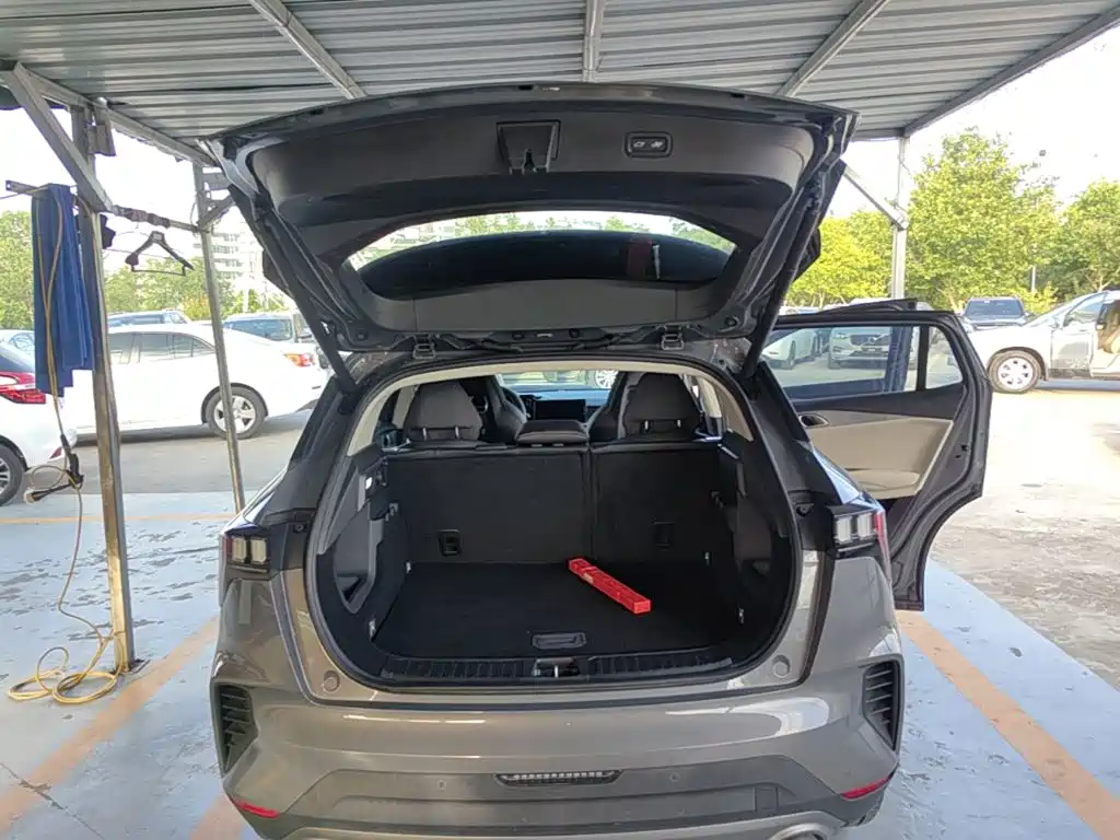 Lynk & Co 06 EM-P 2022 2022 PHEV 84KM Range Pro