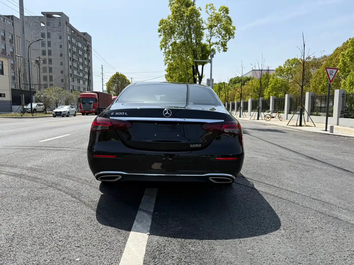 Mercedes-Benz E-Class 2021 E 300 L Fashion фото 6