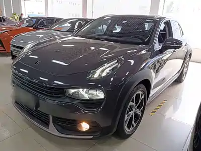 Lynk & Co 02
