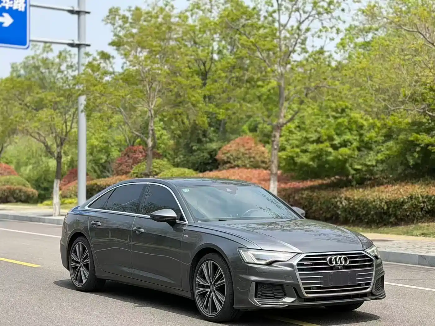 Audi A6L 2021 45 TFSI quattro Exclusive Sport фото 3