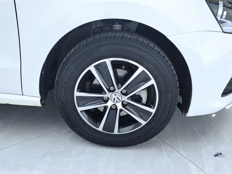 Volkswagen Polo 2016 1.4L Automatic Trend фото 6
