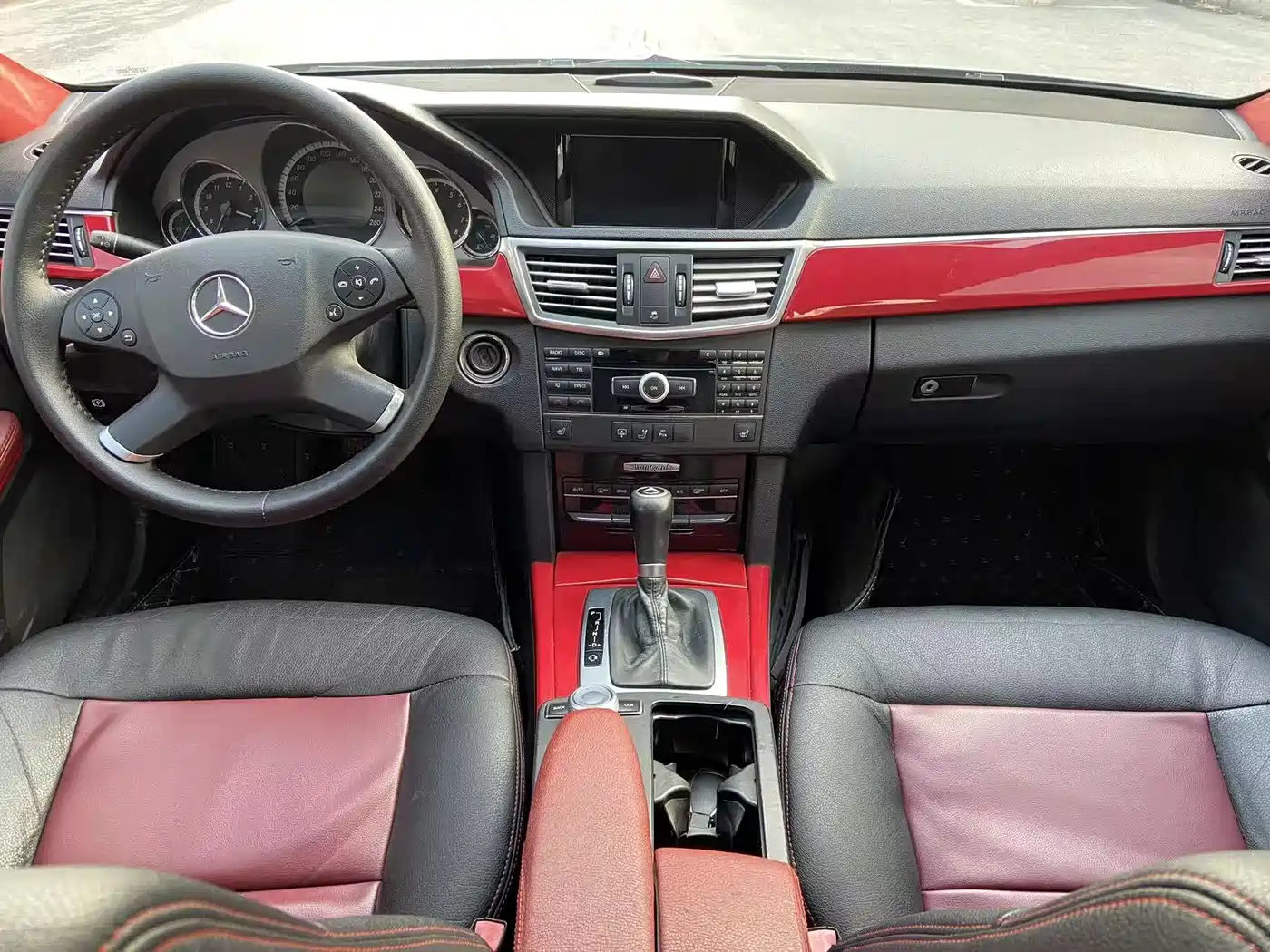 Mercedes-Benz E-Class (Import) 2010 E 260 CGI Fashion фото 11