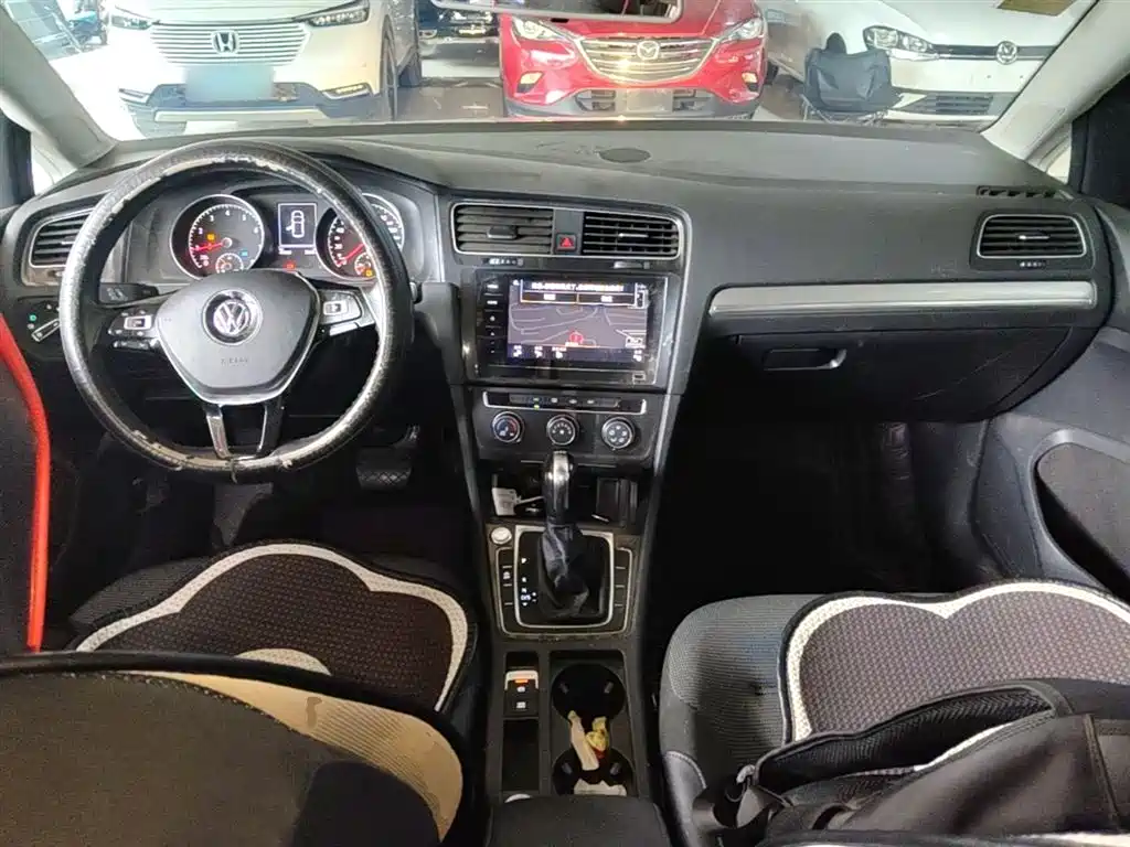 Volkswagen Golf 2020 Beloved Edition 280TSI DSG Comfort фото 10