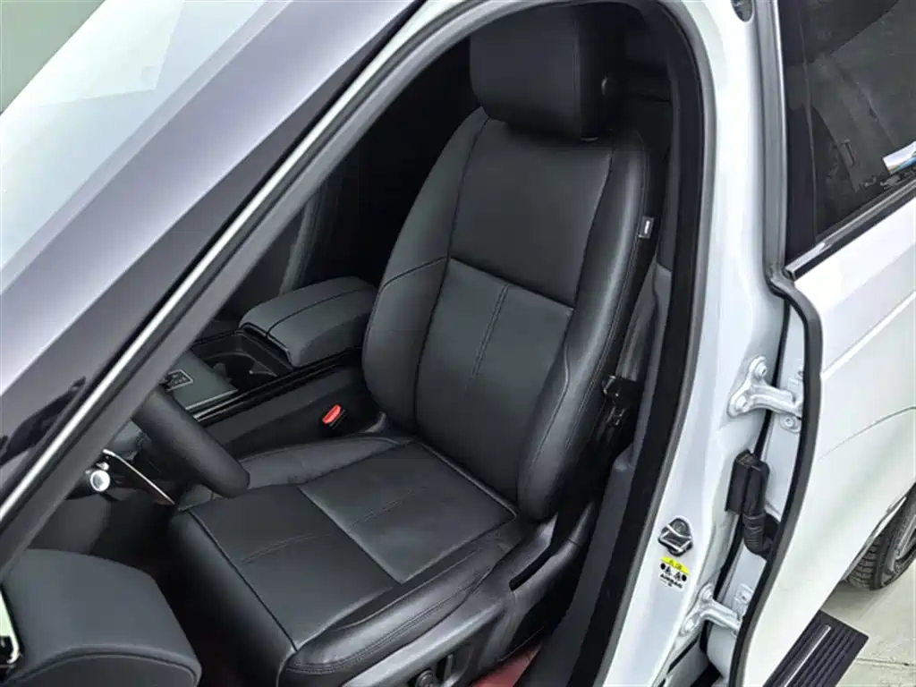 Land Rover Range Rover Velar 2024 Dynamic SE фото 16