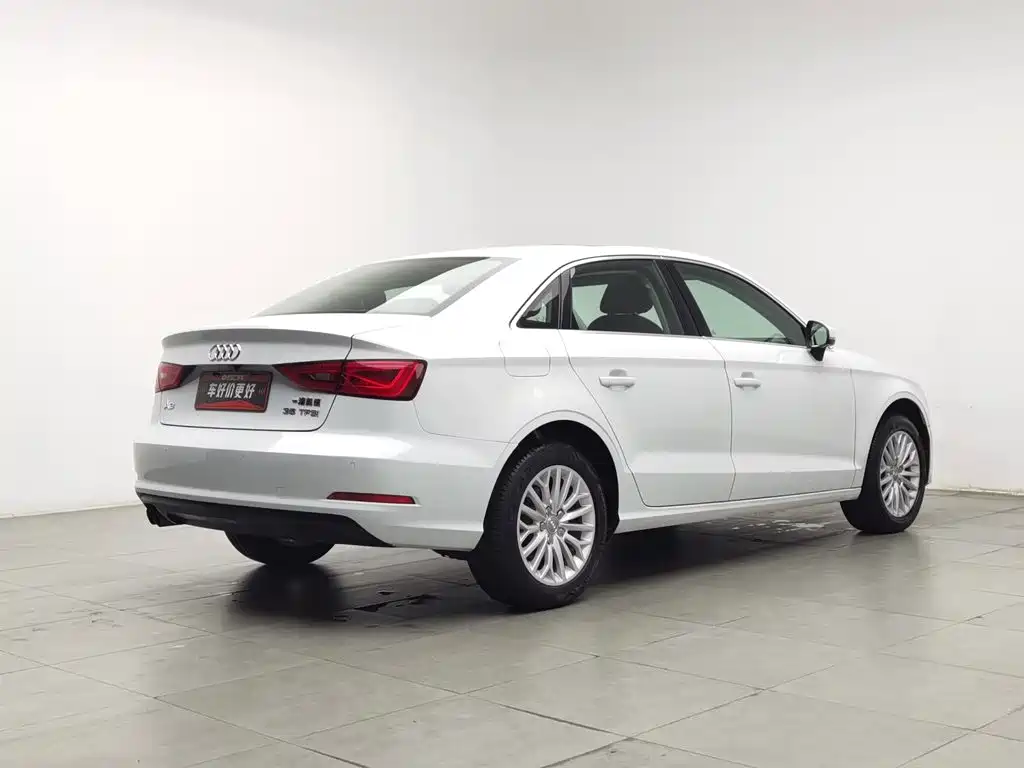 Фото 2 - Audi A3