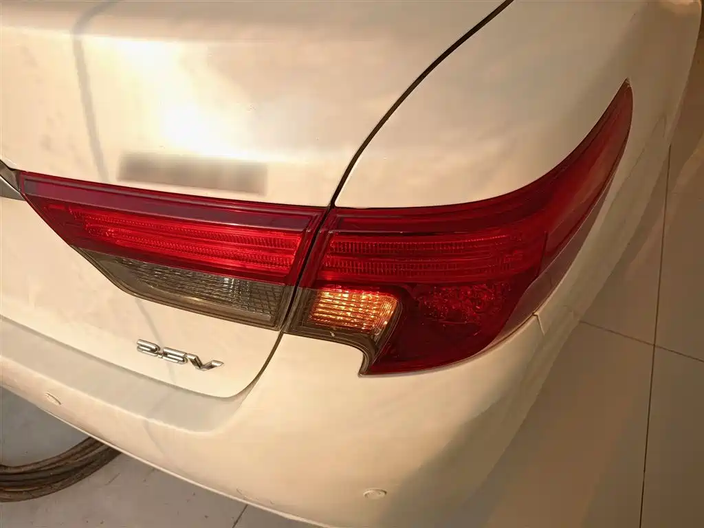Toyota Reiz 2013 2.5V Elite Edition фото 8