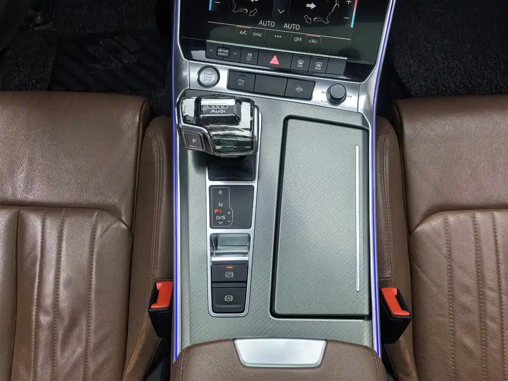 Audi A6L 2019 40 TFSI Luxury Elegance фото 15