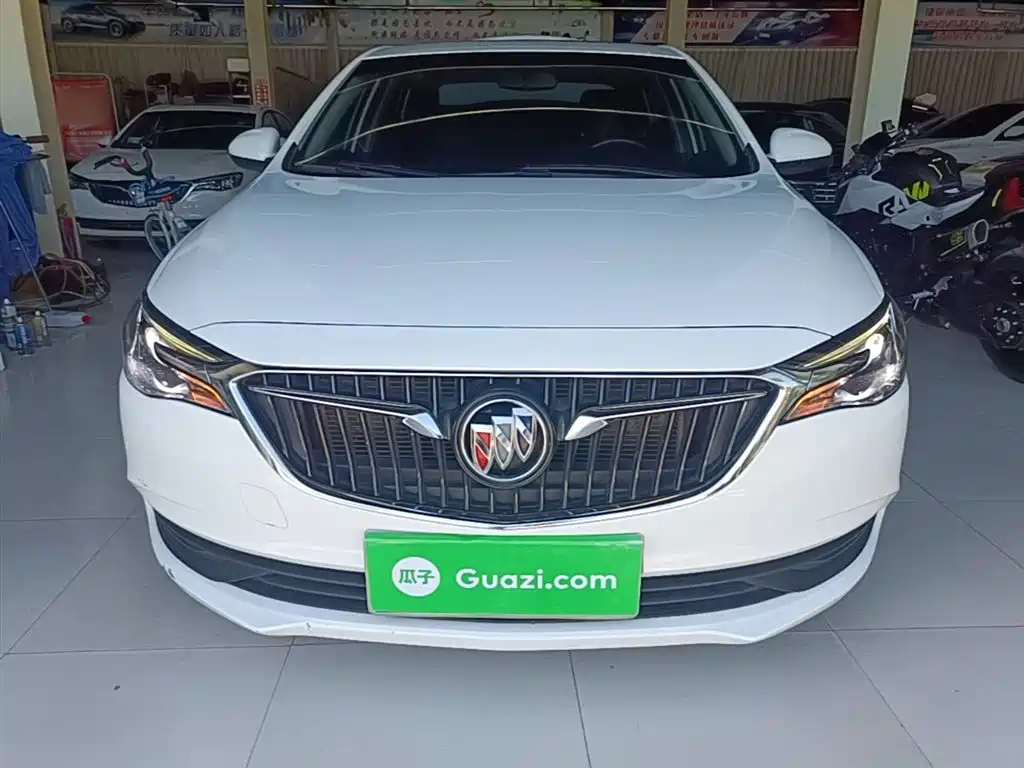 Buick Excelle 2021 Facelift 1.3T Auto Mild Hybrid Elite фото 3