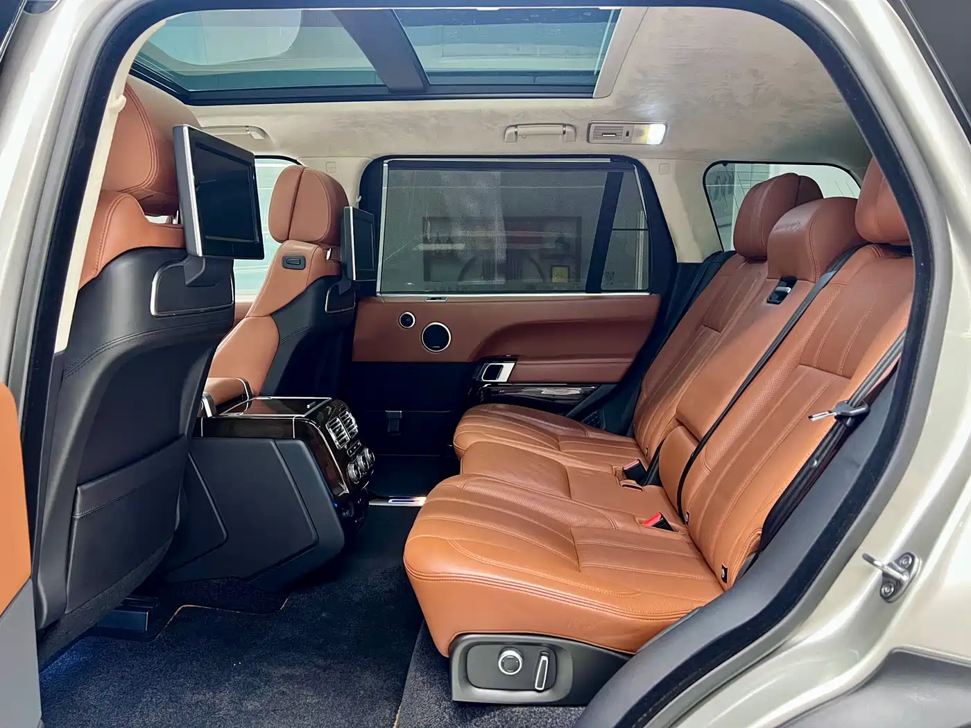 Land Rover Range Rover 2016 5.0 SC V8 AB Ultimate Autobiography LWB фото 10