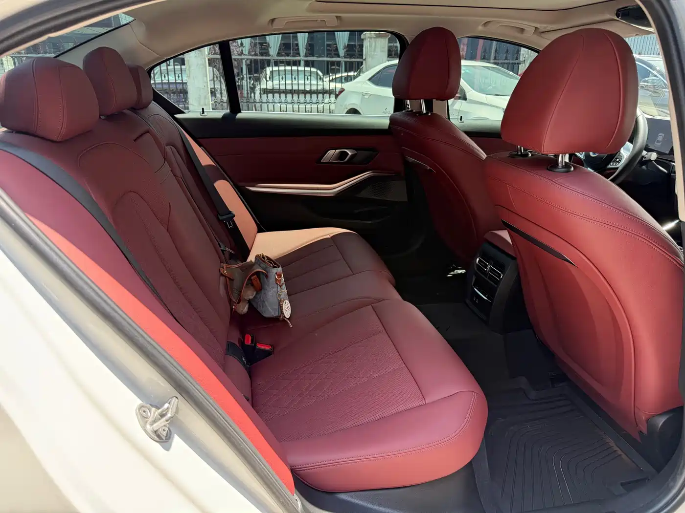 BMW i3 2022 eDrive 35 L фото 12