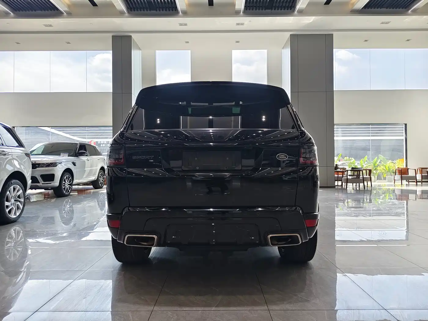 Land Rover Range Rover Sport 2021 3.0 L6 Gloss Black Edition фото 19