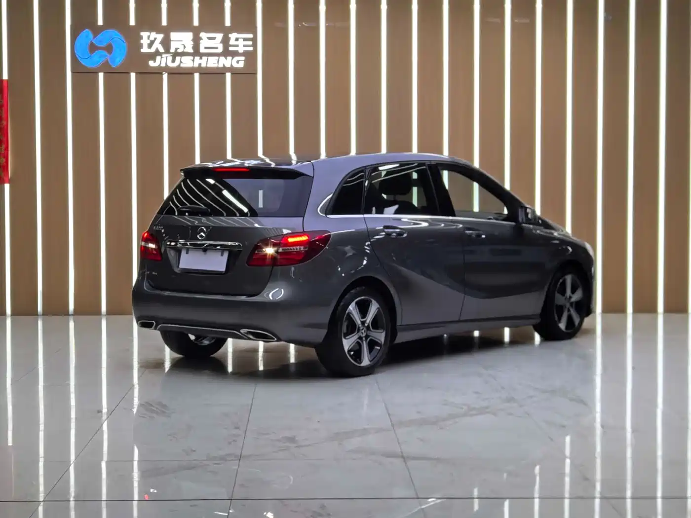 Mercedes-Benz B-Class 2019 B 200 Fashion фото 18