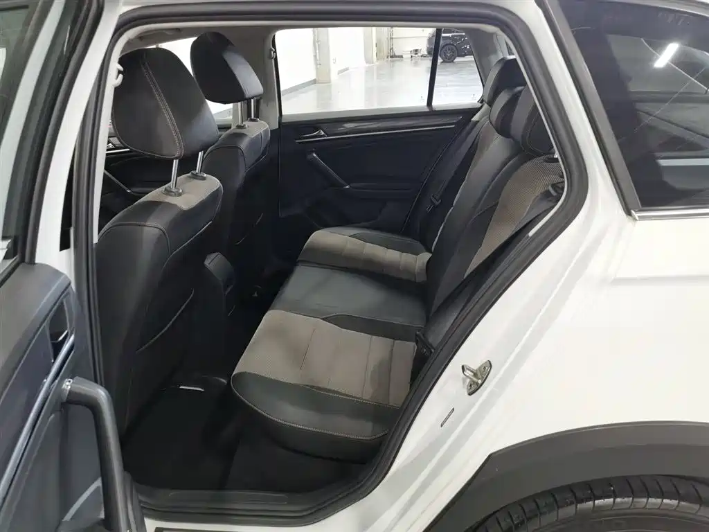Volkswagen C-TREK 2020 1.5L Automatic Comfort Edition фото 15