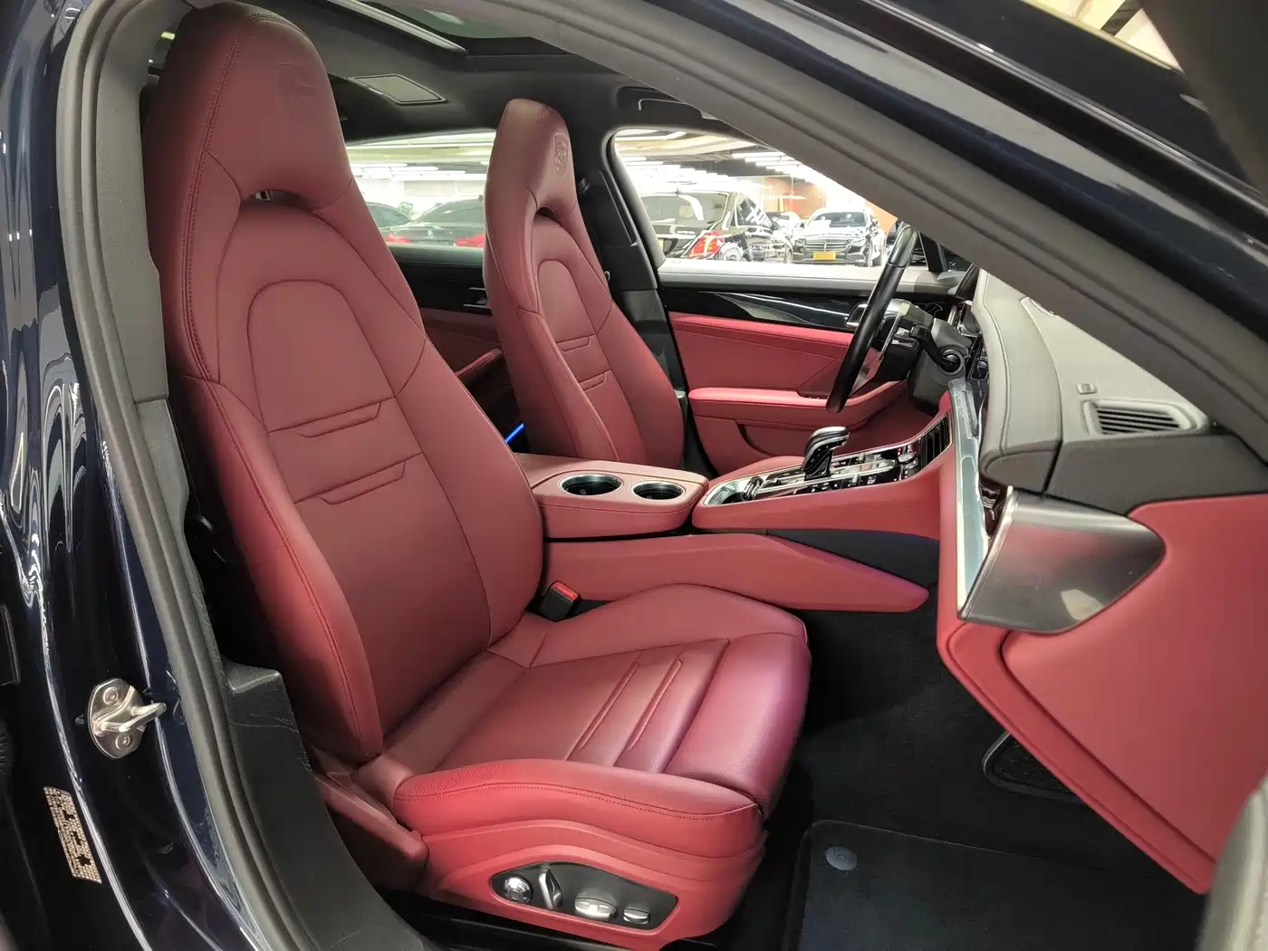 Porsche Panamera 2017 Panamera 4 Executive Long Wheelbase 3.0T фото 22