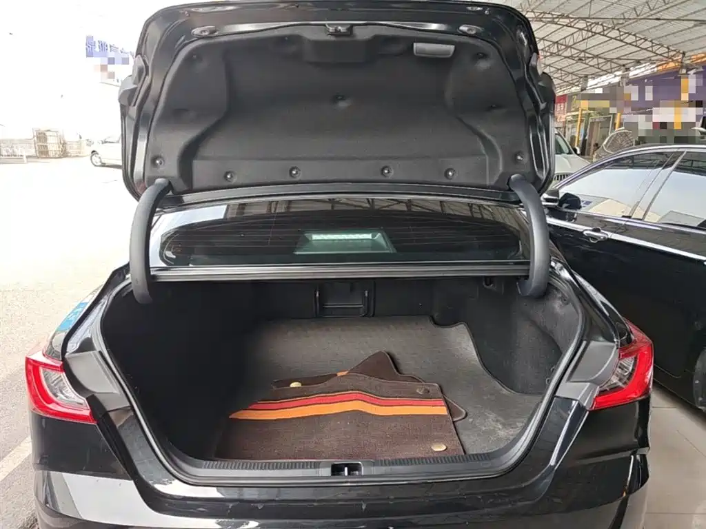 Toyota Camry 2024 2.0E Elite Edition фото 18