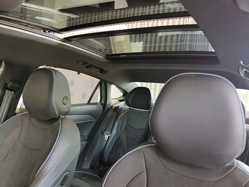 Volkswagen Passat 2026 2026 Pro 380TSI Starlight Dragon Prestige Edition