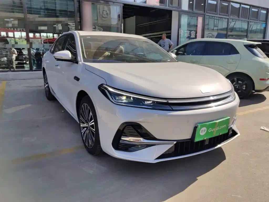 Geely Galaxy Galaxy A7 2025 EM-i фото 4