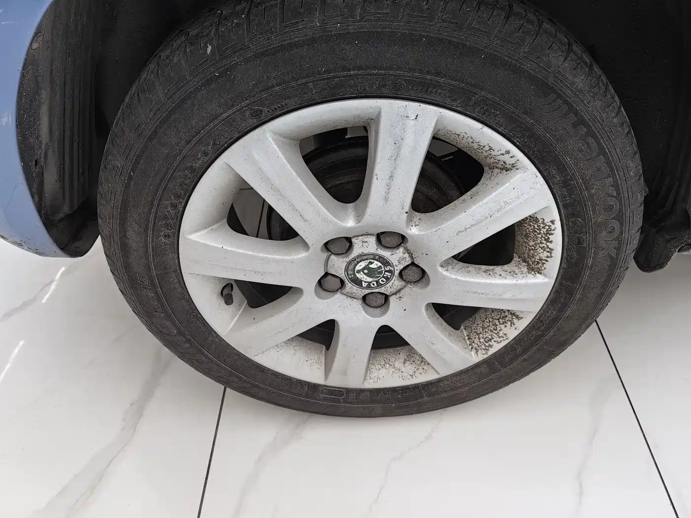 Škoda Fabia 2012 1.6L Auto Crystal Edition фото 10