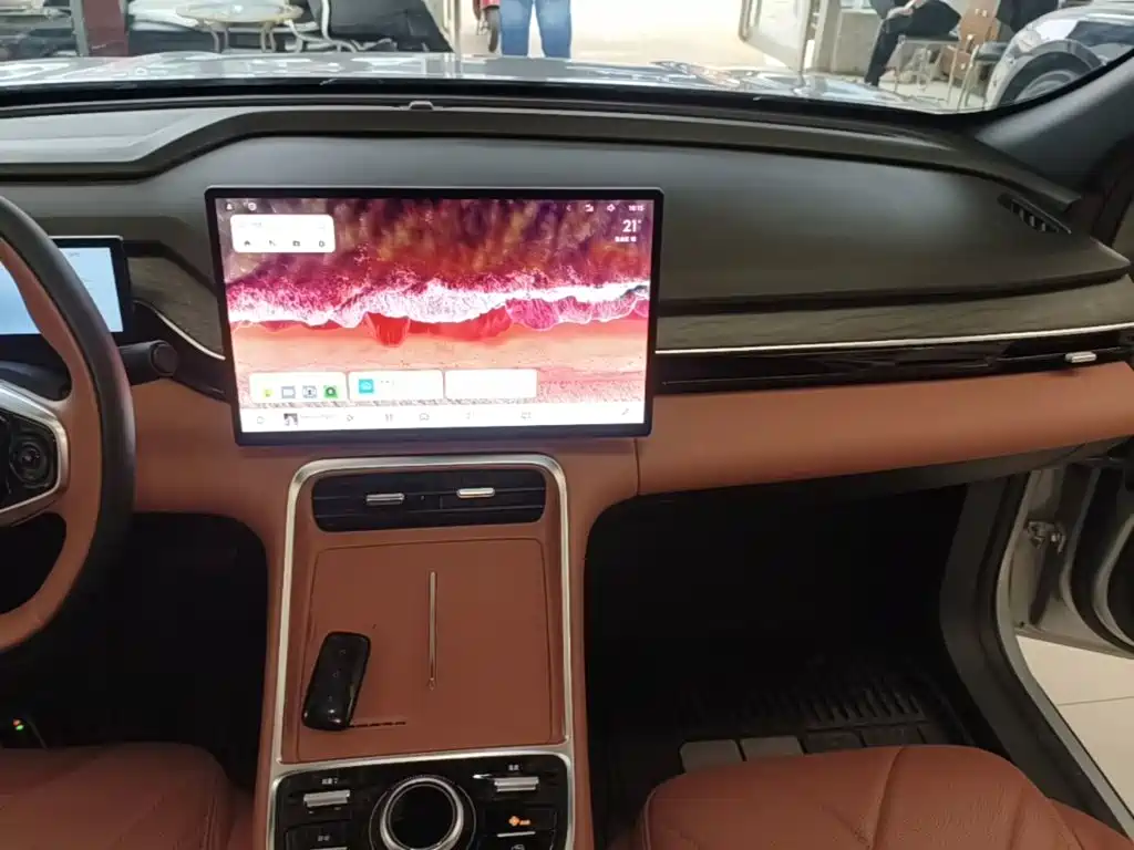 Geely Galaxy Galaxy L6 2025 2025 EM-i 140km Starship Edition