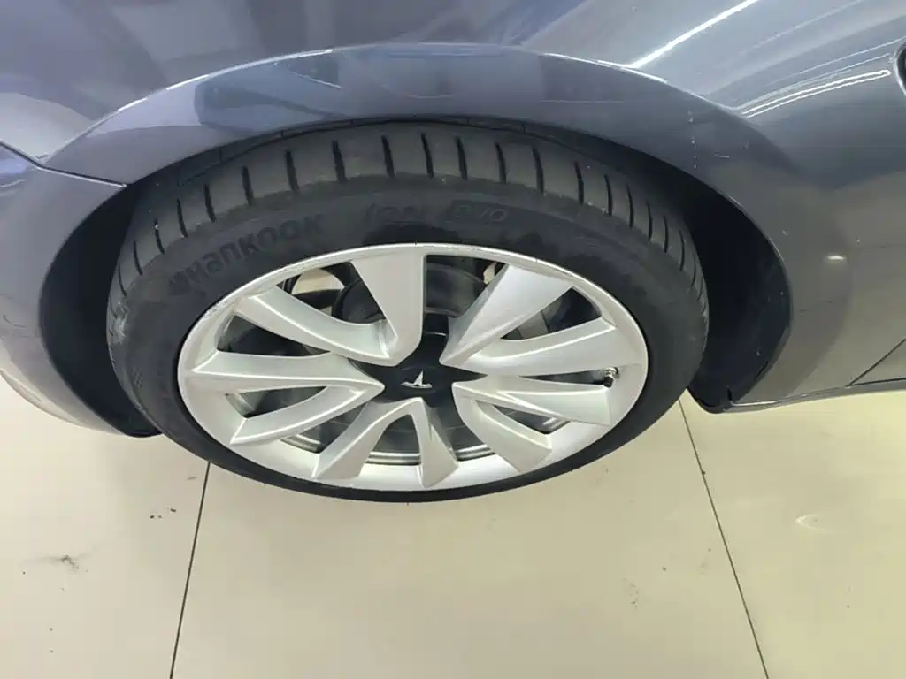 Tesla Model 3 (Import) 2019 2019 Long Range All-Wheel Drive Edition