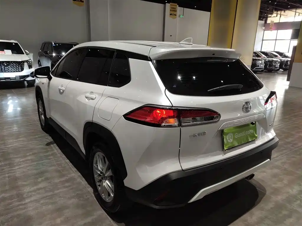 Toyota Corolla Cross 2024 2.0L Smart Hybrid Dual Engine Pioneer Edition фото 5