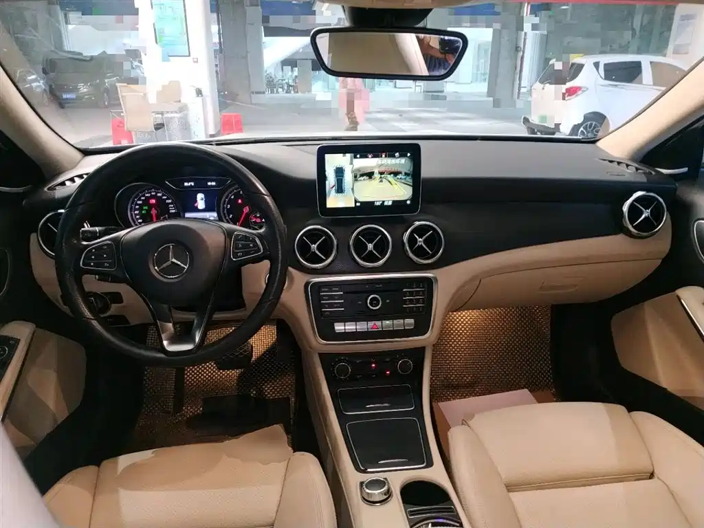 Mercedes-Benz GLA 2017 GLA 200 Dynamic фото 10