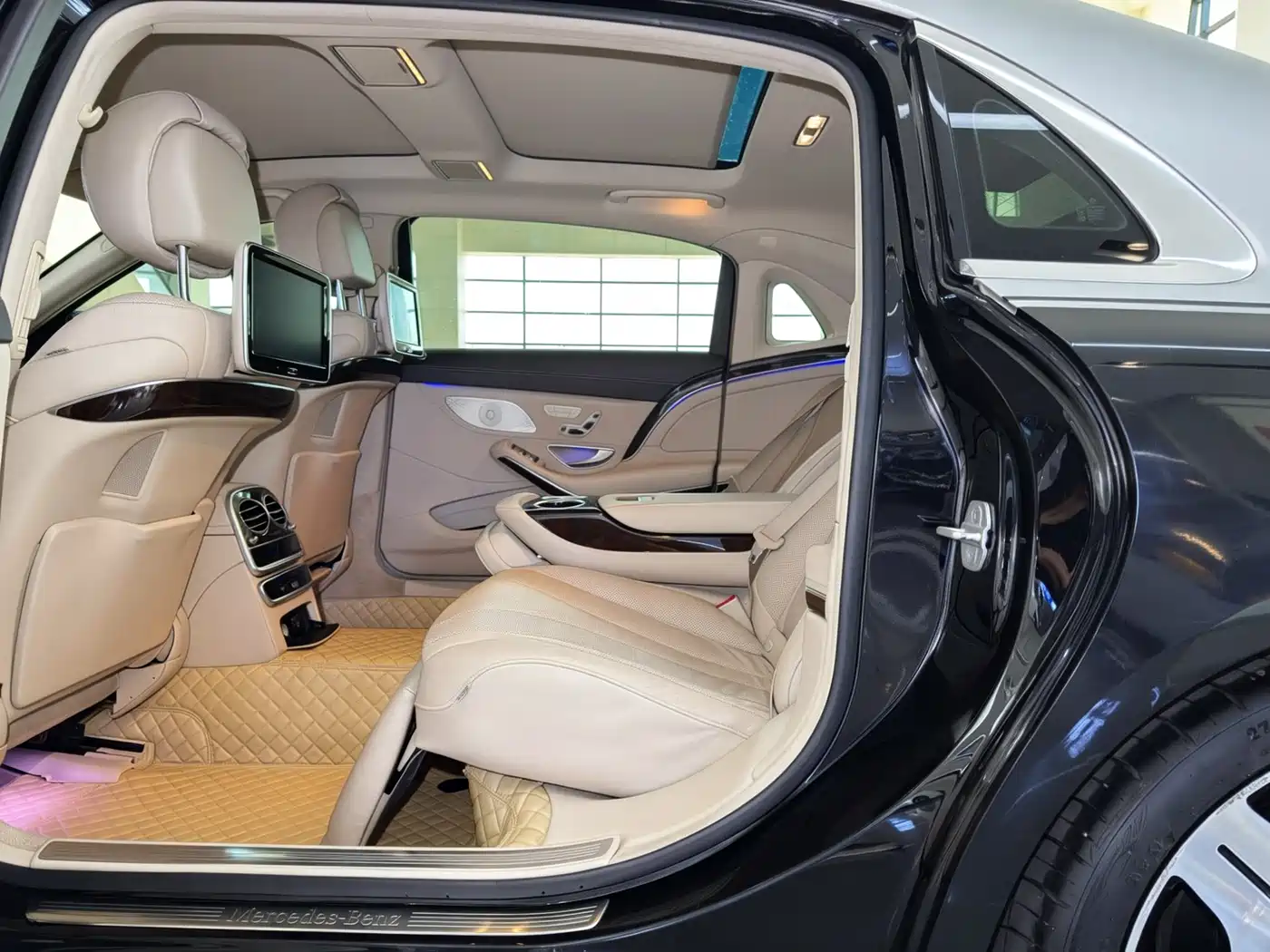 Mercedes-Benz Maybach S-Class 2015 S 400 4MATIC фото 11