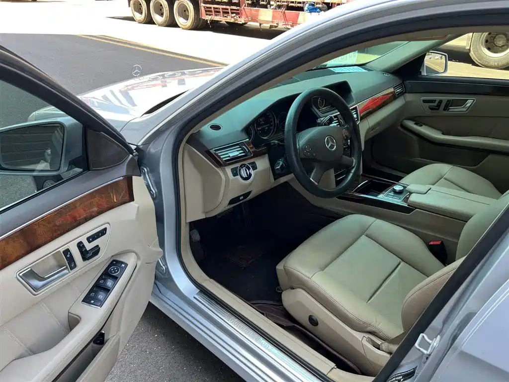Mercedes-Benz E-Class 2013 Model E 260 L CGI Elegance фото 6
