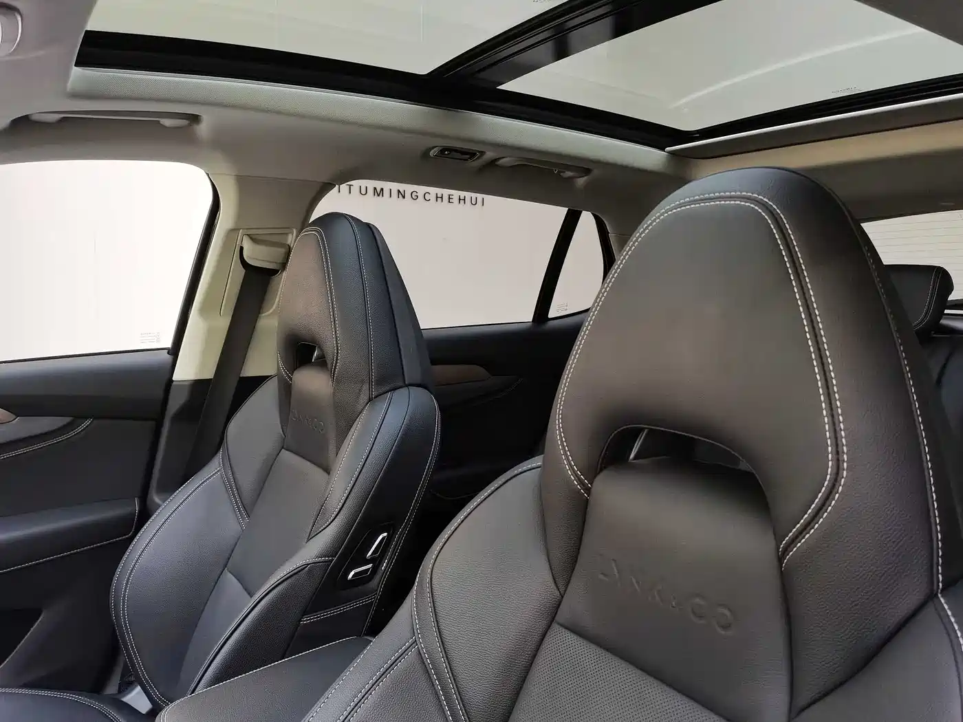 Lynk & Co 01 2019 2.0T 2WD Pro Edition China V фото 7