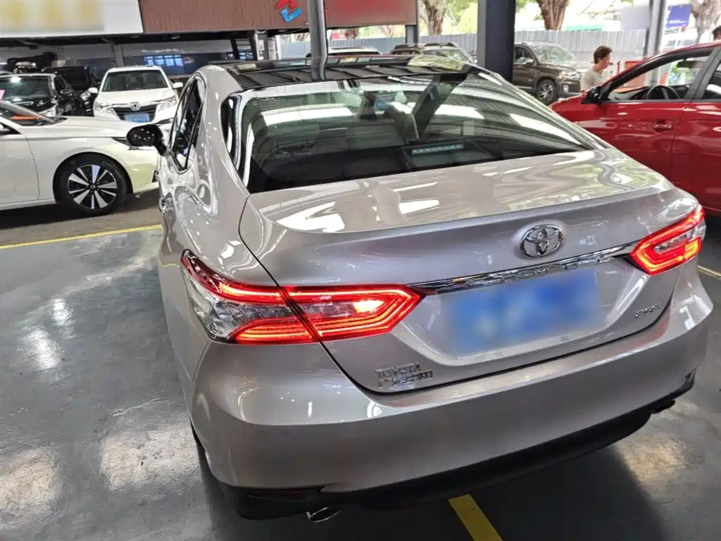 Toyota Camry 2018 2.5G Luxury Edition фото 5