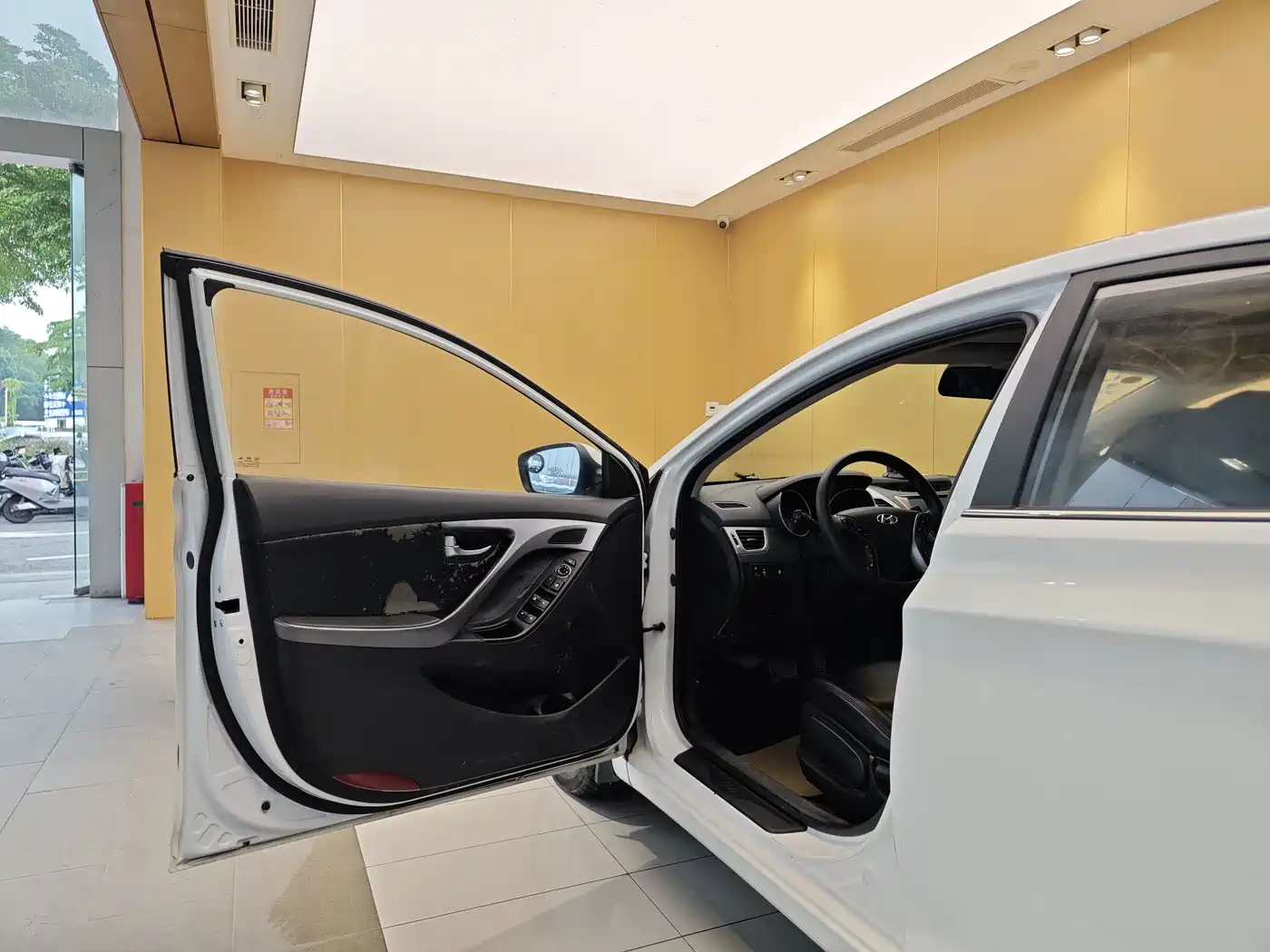 Hyundai Langdong 2016 1.6L Automatic Premium Edition фото 7
