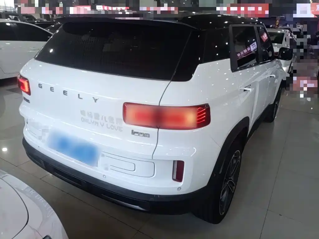 Фото 7 - Geely ICON