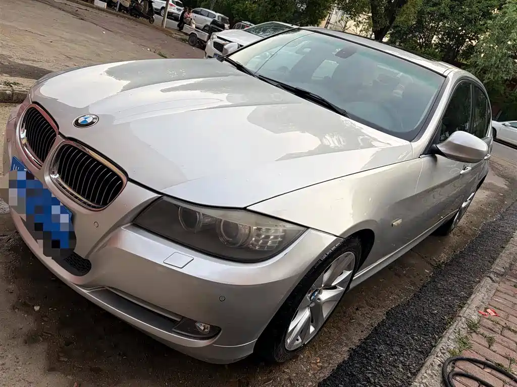 BMW 3 Series 2012 320i Luxury