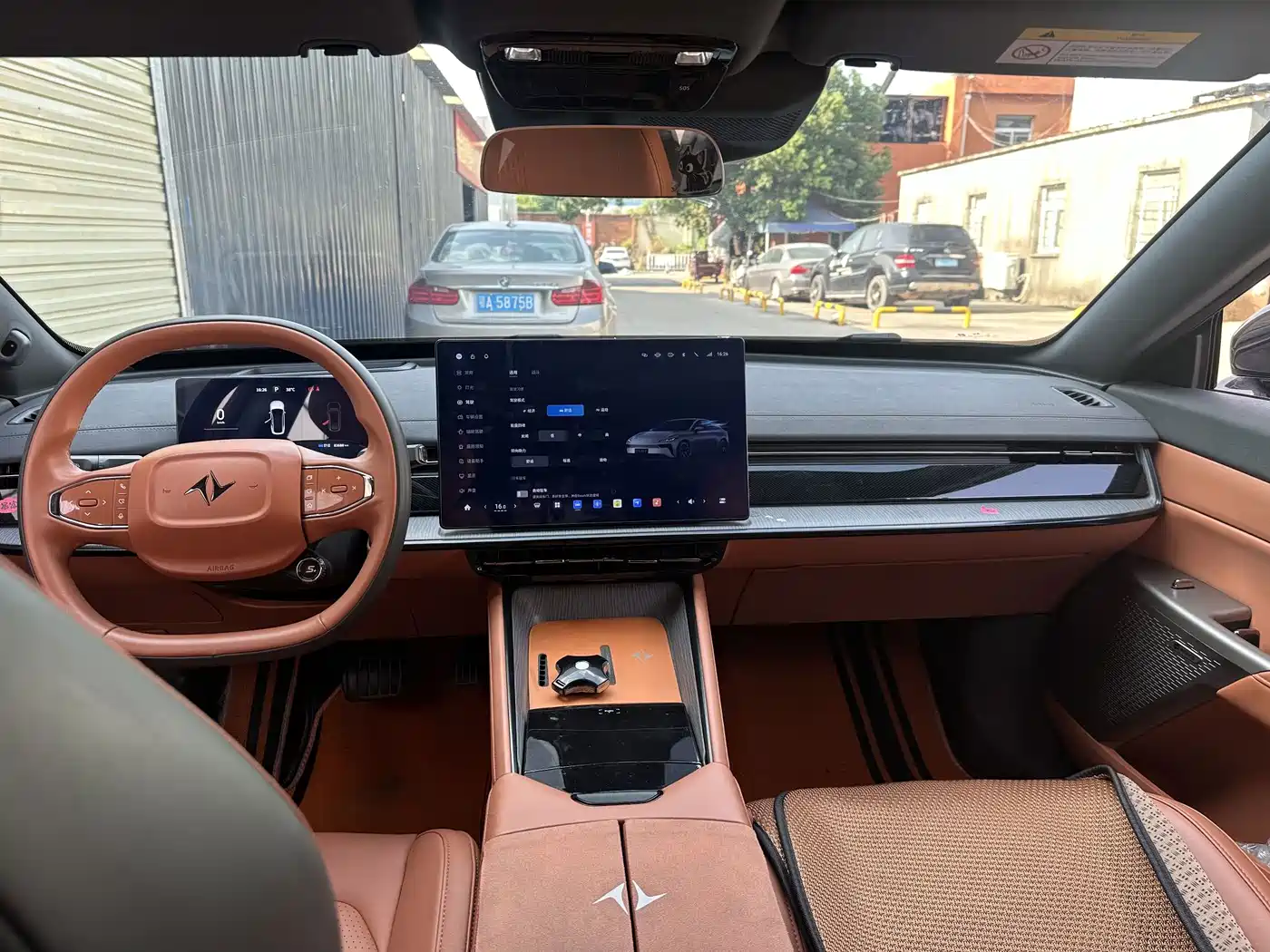 2025 Dongfeng Yipai eπ007