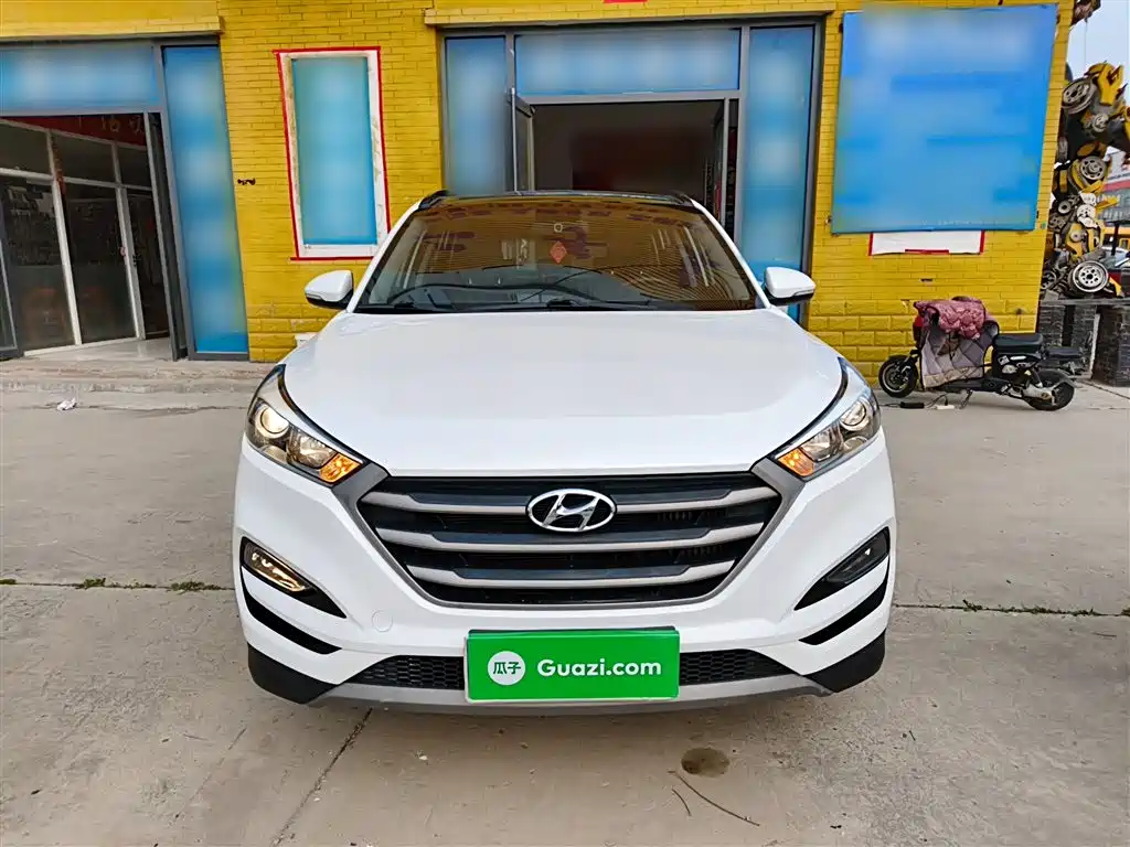 Hyundai Tucson 2018 1.6T DCT 2WD 15th Anniversary Special Edition фото 3