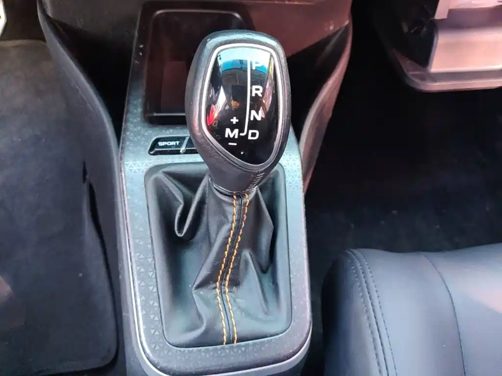 Фото 14 - Geely Yuanjing X1