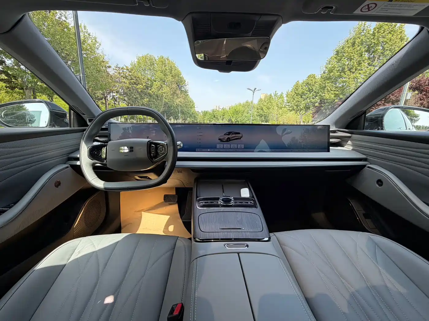 Geely Galaxy Galaxy E8 2025 575km Exploration Smart Drive Edition фото 7