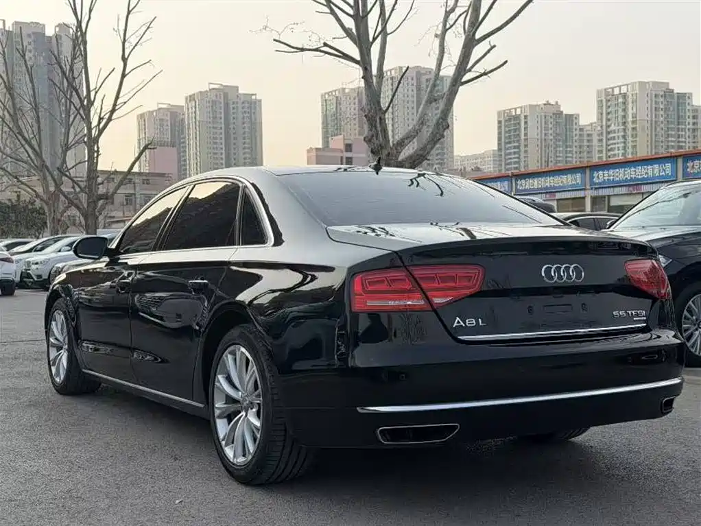 Audi A8 2012 A8L 45 TFSI quattro Luxury фото 4