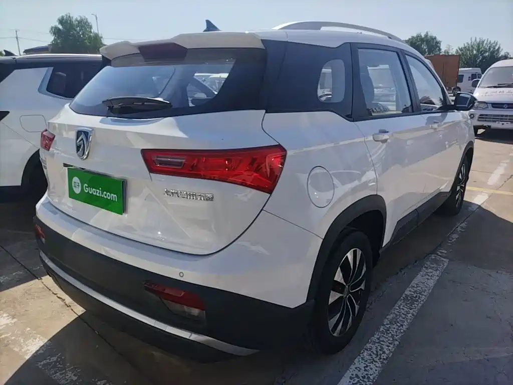Baojun 530 2021 2021 Global Anniversary Edition 1.5T CVT Luxury 7-seater