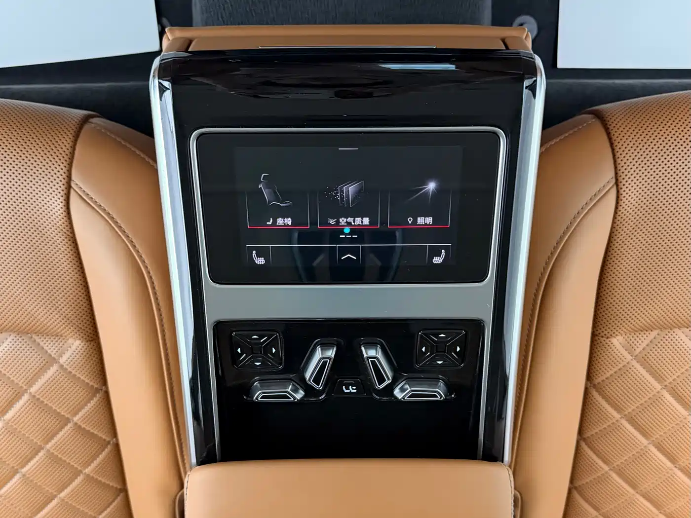 Audi A8 2024 Model A8L 50 TFSI quattro Premium Selection фото 23